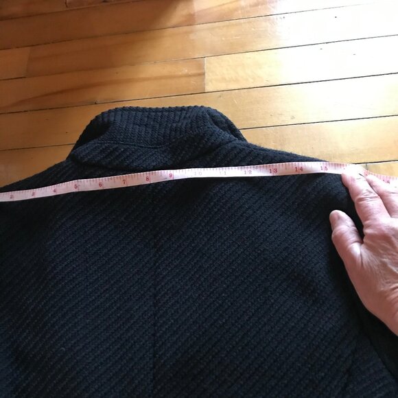 Massimo Dutti vintage 98% wool black coat - Picture 8 of 8